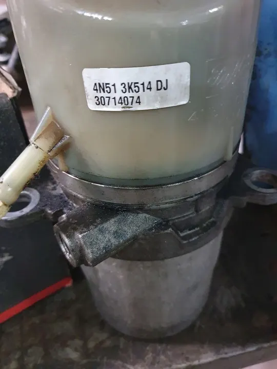 Bomba de direção assistida Volvo V50 4N513K514DJ image 2