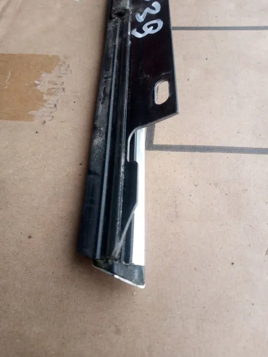 OEM 4FO853763C Linker Achterdeurlijst Audi S6 A6 C6 image 9
