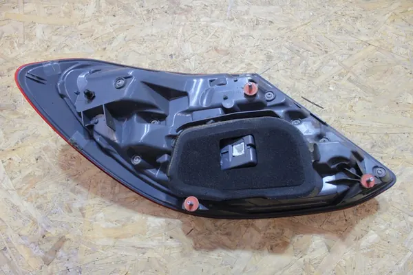 Rechter Achterlicht Mercedes W213 E-Klasse A2139068000 image 4