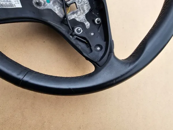 OEM 2044603303 Musta nahka ohjauspyörä Mercedes W204 image 3
