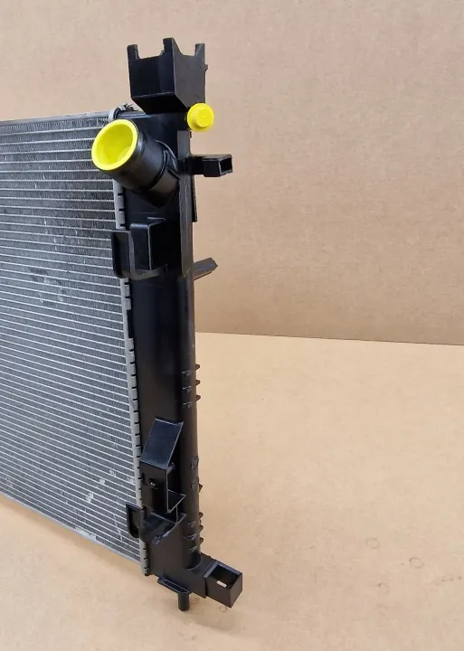 Radiateur d'eau OEM F&5*4 214107326R pour Dacia/Renault image 4