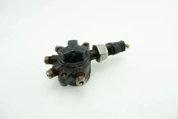 Distribuidor combustível OEM 1S4Q9D280AD Ford Focus MK1 image 3