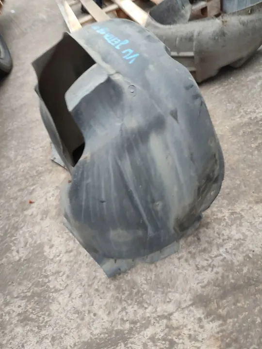 Gebrauchter rechter vorderer Kotflügel OEM für Volkswagen Jetta VI image 3