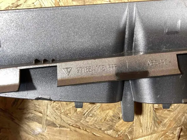 Vänster stänkskydd OEM 971854775 för Porsche Panamera 971 image 5