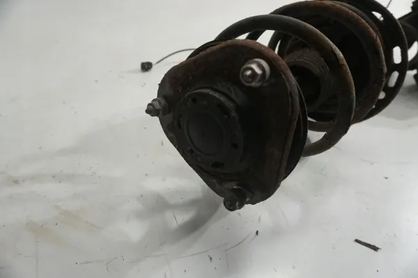 Amortizzatore McPherson anteriore sinistro Mitsubishi Outlander II 2.0D image 4