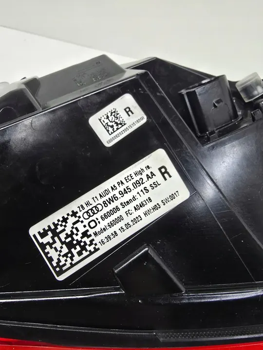 AUDI A5 S5 Luces Traseras Matrix Derecha 8W6945092AA image 4