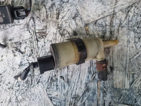 Ruitenwisserspomp & xenonpomp OEM 98510-1W000 voor Hyundai Tucson image 3