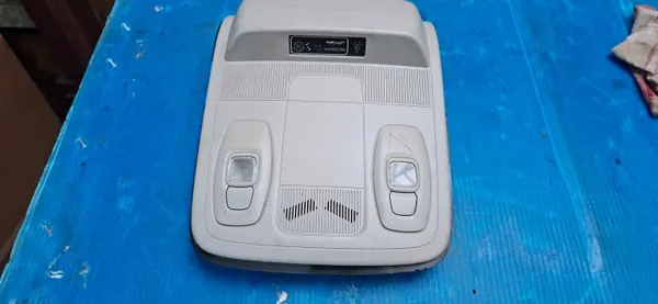Lampe Intérieure Renault Megane IV OEM 969825559R image 3