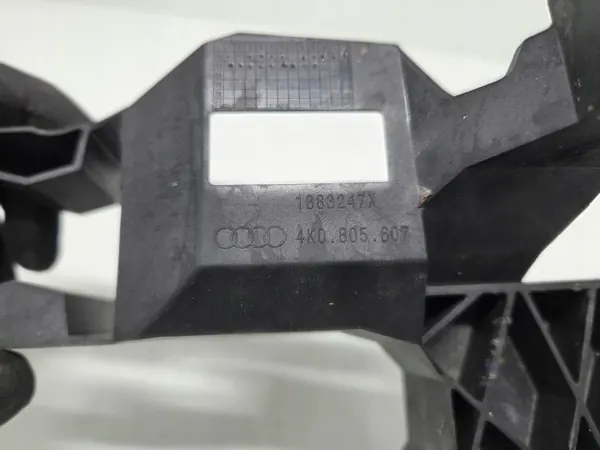 Audi A6 C8 Linker Voorlichtschuif 4K0805607 image 3