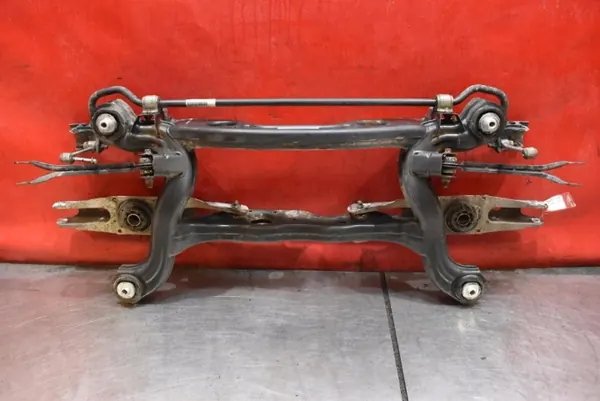 OEM 2463504100 Viga Trasera para Mercedes CLA 250 image 2