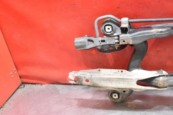 OEM 2463504100 Viga Trasera para Mercedes CLA 250 image 8