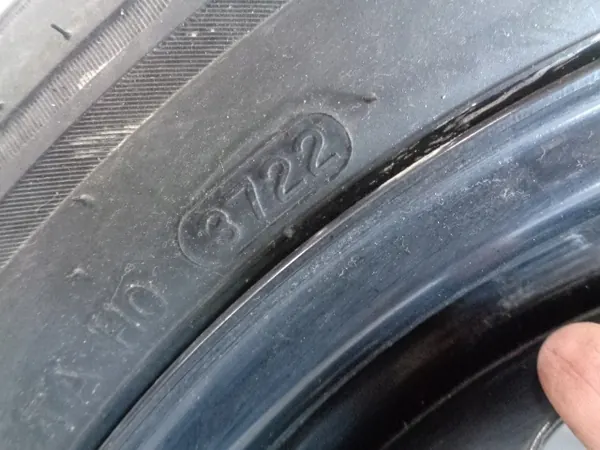 Roda sobressalente e macaco VW Transporter T6 2.0 TDI 2022 image 9