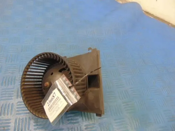 Ventilador de aquecimento Volkswagen Passat B5 1.8 20V 8D1819021A image 2