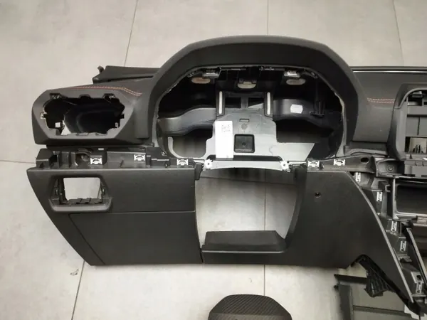 Cupra Formentor Armaturenbrett OEM 5FG857003P image 7
