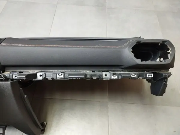 Cupra Formentor Armaturenbrett OEM 5FG857003P image 9