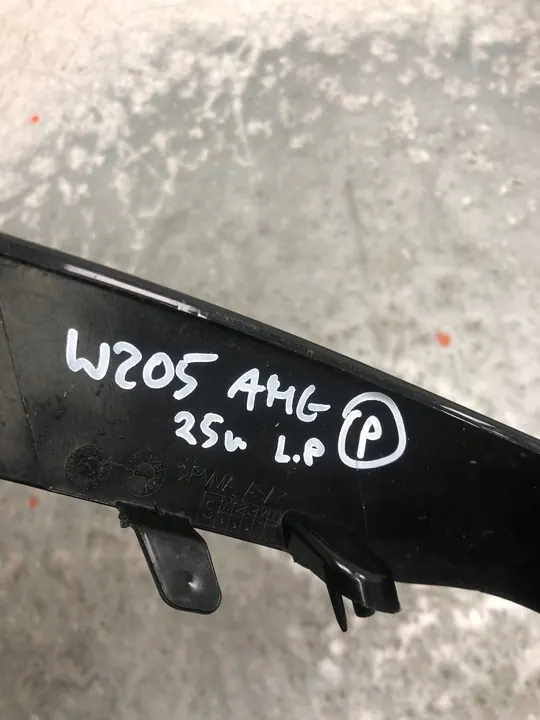 Fram vänster stötfångartrim Mercedes W205 AMG A2058857138 image 6