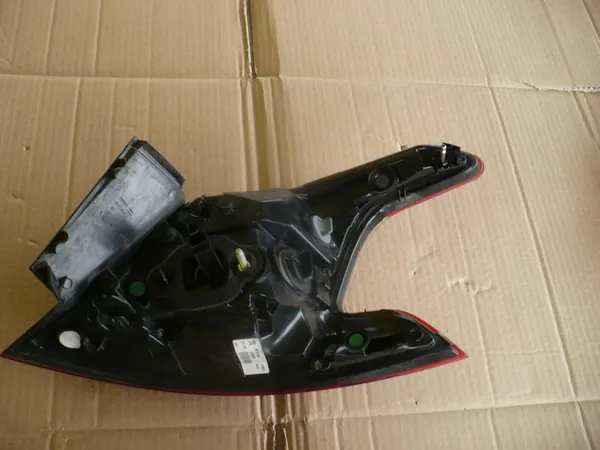 PEUGEOT 308 II T9 Lámpara trasera izquierda 9677817680 image 3