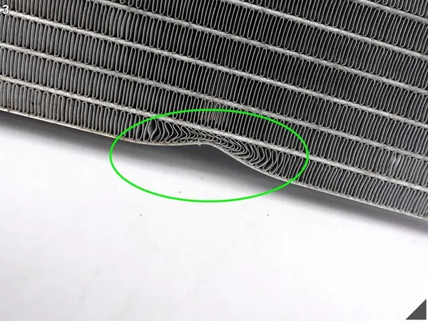 Waterkoeler MB C63 W204 E63 W212 A1975000103 image 4