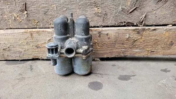 Vanne de chauffage Mercedes W124 C124 S124 R129 OEM image 2