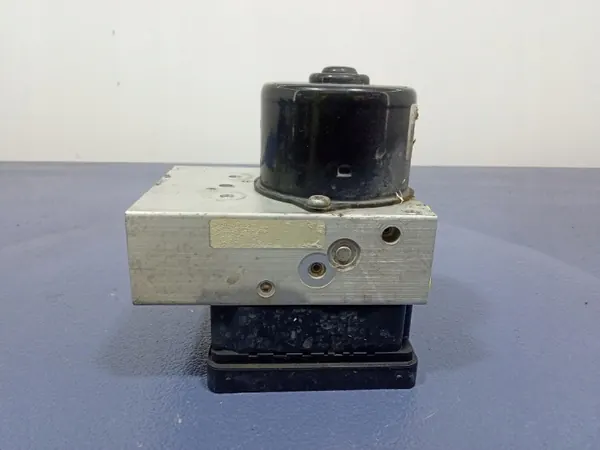 Volvo ABS-pomp OEM P08671223 voor S80 I 2.9 R6 image 4