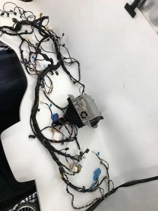 Mercedes-Benz navigointinäyttö OEM A2979014705 image 4