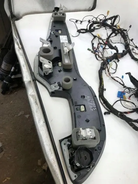 Mercedes-Benz navigointinäyttö OEM A2979014705 image 8