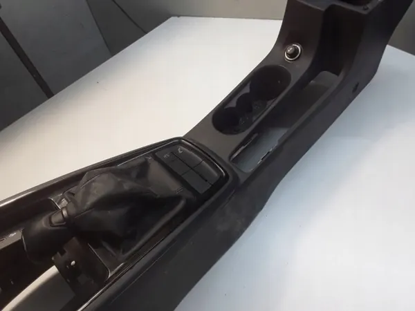 Accoudoir console Skoda Kamiq OEM 655863243 image 3