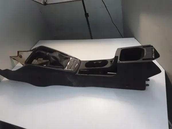 Accoudoir console Skoda Kamiq OEM 655863243 image 5