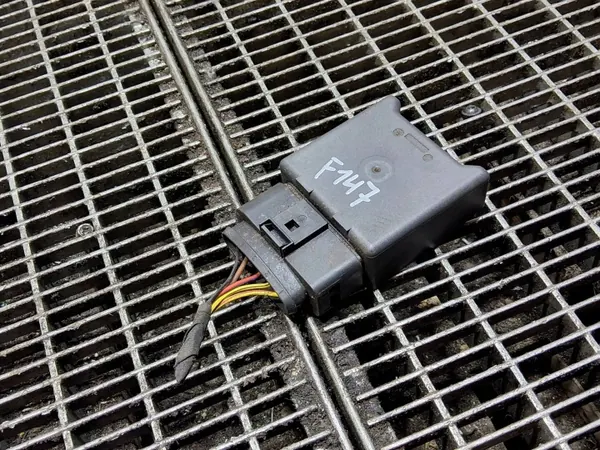 Stecker Audi A3 8Y OEM 6N0973755 image 4