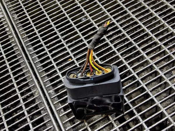 Stecker Audi A3 8Y OEM 6N0973755 image 6