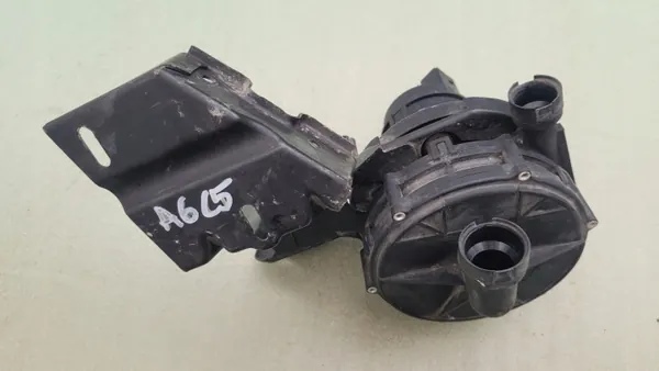 OEM 078906601D toissijainen ilmapumppu Audi A6 C5:lle image 2
