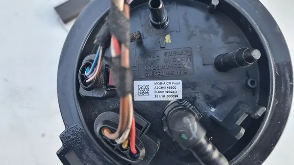 Brandstofpomp VW Golf VII Skoda Octavia III 5Q0919050AD image 3