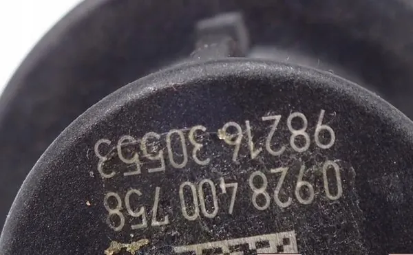 Bränsletrycksensor OEM 928400758 för Audi Q7 6.0 V12 image 4
