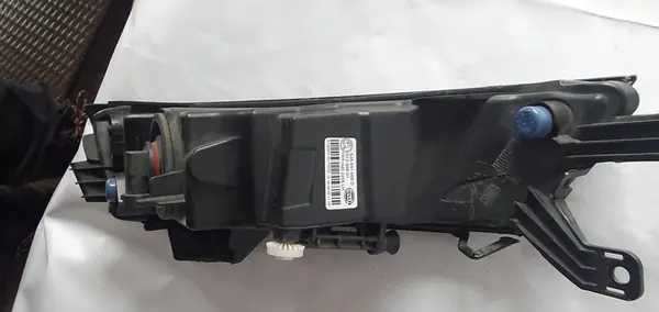 Farol de Neblina Halógeno Skoda Rapid OE 5JA941699D image 3