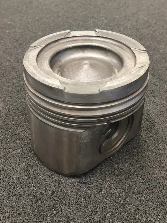 Pistón Motor MAN D2676 OEM 51025006488 con Anillos image 2