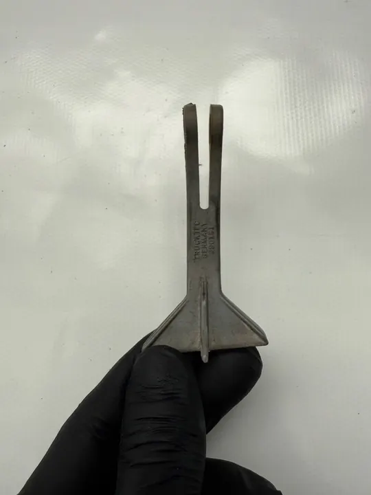 Motorhuv Handtag Mercedes W124 image 3