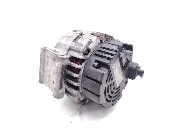 Audi A4 Vaihtovirtageneraattori 2.0 TFSI 2005 OEM 06B903016AF image 4