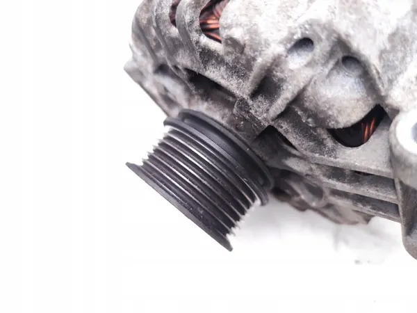 Audi A4 Vaihtovirtageneraattori 2.0 TFSI 2005 OEM 06B903016AF image 5