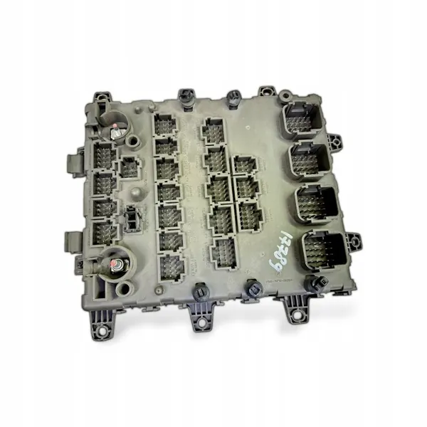 Zekeringkast Renault Trucks OEM 5010590677 - Gebruikt image 2
