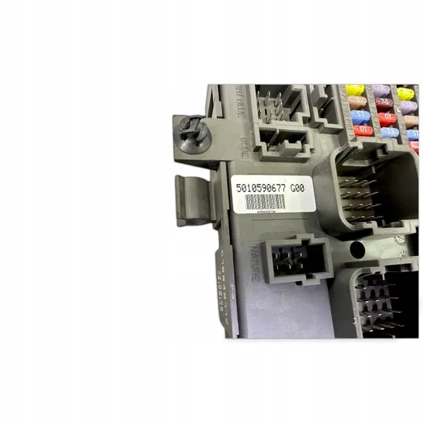 Zekeringkast Renault Trucks OEM 5010590677 - Gebruikt image 6