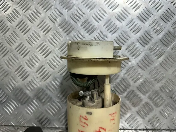 PEUGEOT 406 2.0 B Brandstofpomp image 4