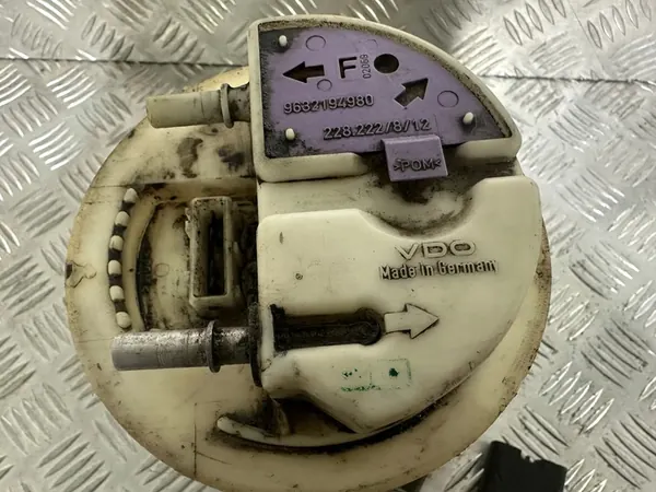 PEUGEOT 406 2.0 B Brandstofpomp image 5