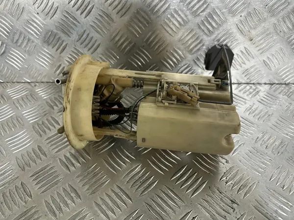 PEUGEOT 406 2.0 B Brandstofpomp image 6