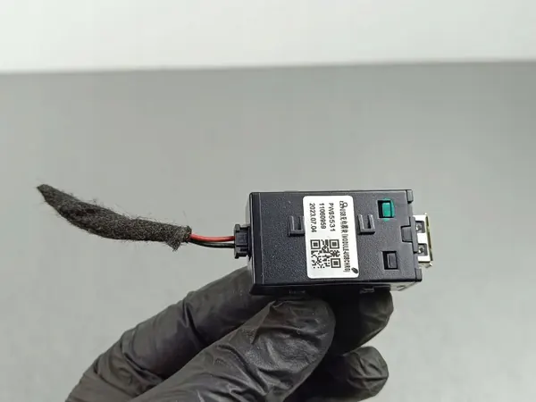 Tomada USB MG ZS OEM PWS5531 - Peça Usada image 2