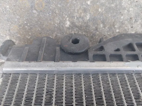 Radiador de Agua Audi A4 B5 A6 C5 2.4 2.8 Automático OEM image 6