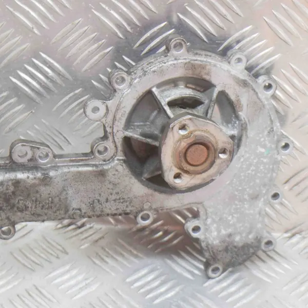 Vattenpump Audi Q7 3.0 TDI 059121008G image 5