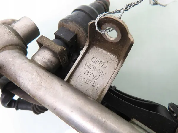 Rampe d'injection Audi A4 1.8, OEM 058133551A image 7