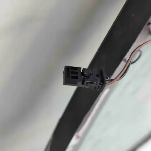 Ventana trasera derecha VW Passat B8 OEM 3G9845298 image 5