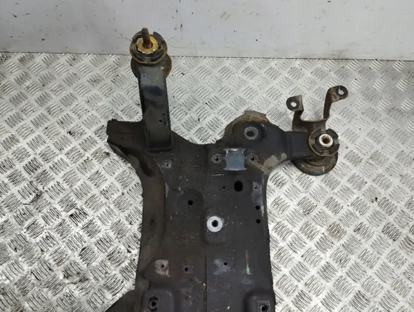 Chrysler Voyager 2008 Voorste Hulpframe OEM AMD83066 image 4