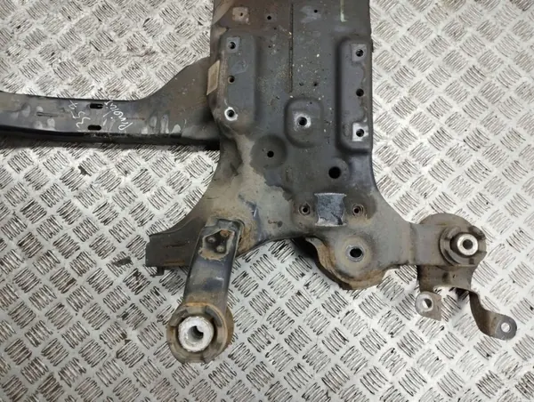 Chrysler Voyager 2008 Voorste Hulpframe OEM AMD83066 image 6